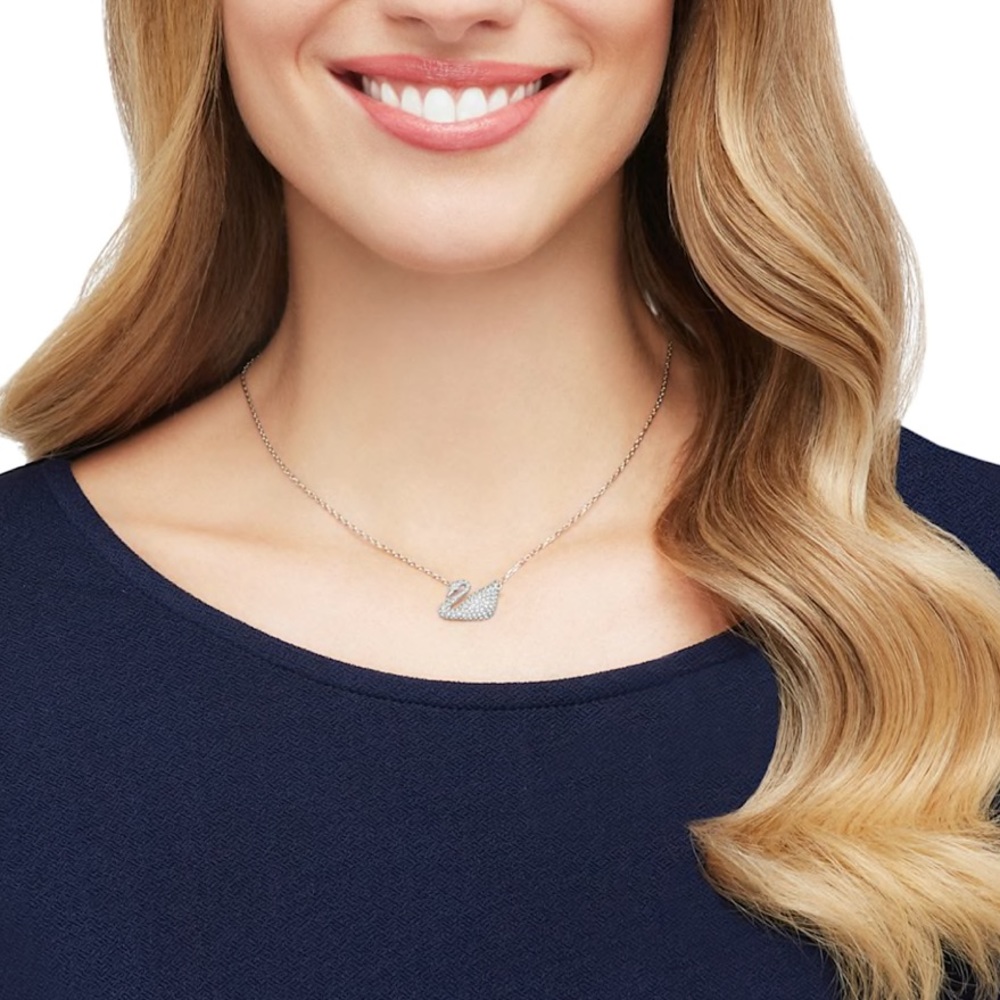 SWAROVSKI SWAN NECKLACE